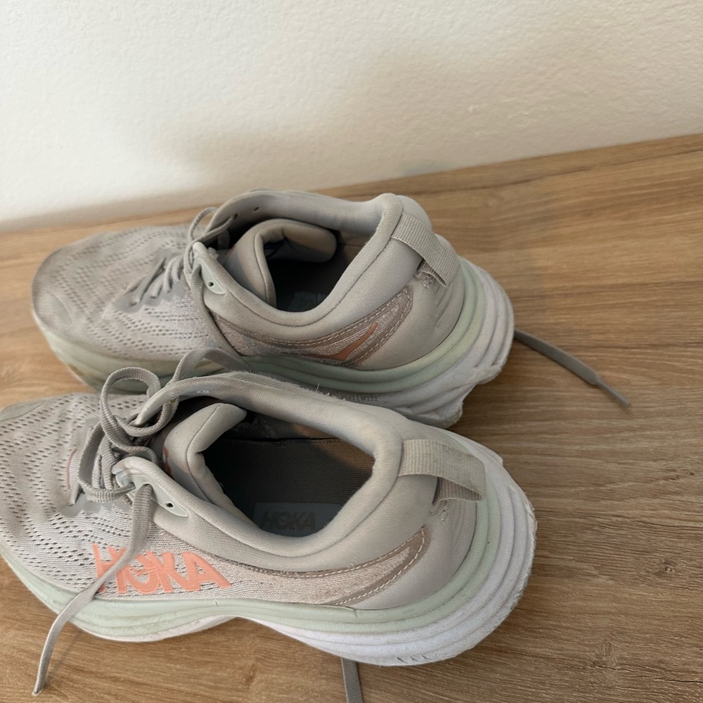 HOKA Women’s Bondi 8 - Picture 2 of 16